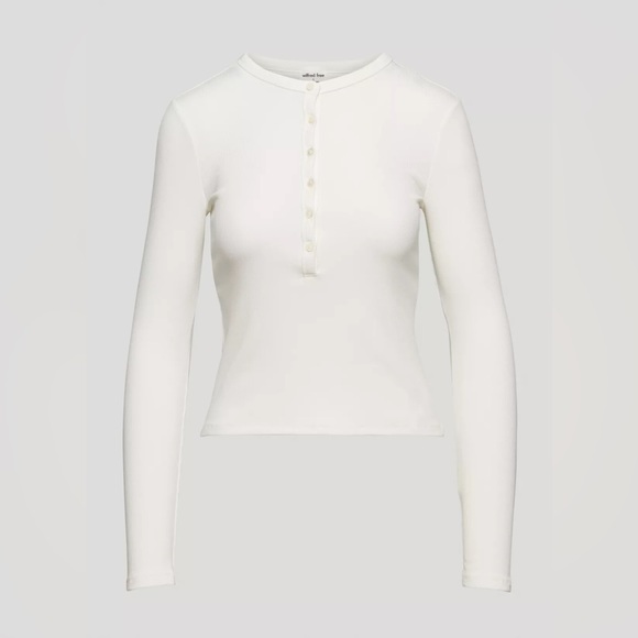 Aritzia, Wilfred Free long sleeve henley - Picture 3 of 5